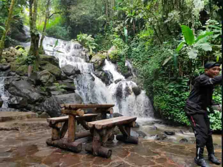 De' Valley Waterfall Ciwidey Valley Resort