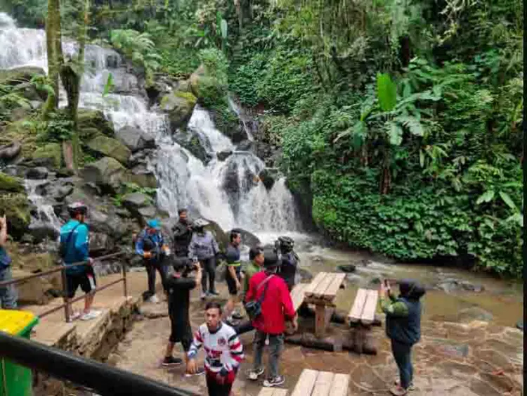 De' Valley Waterfall Ciwidey Valley Resort