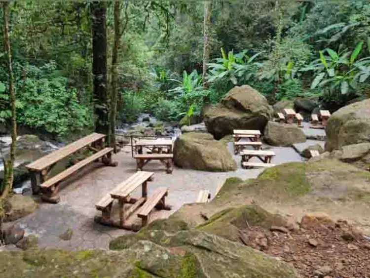 De' Valley Waterfall Ciwidey Valley Resort