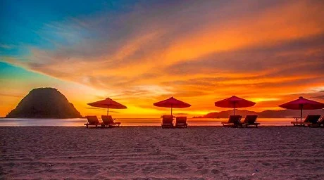 Pulau Merah - Sunset Paradise