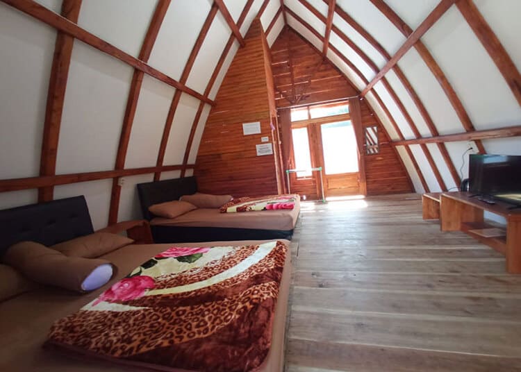 villa santung dusun strawberry walini