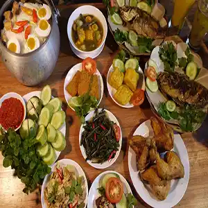 Kuliner Rumah Makan Kampung Pago Ciwidey Bandung