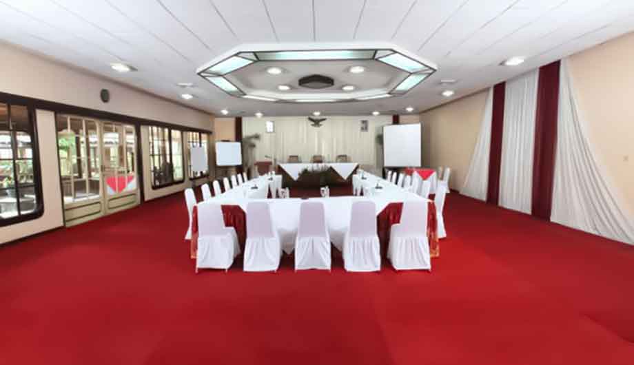 Aula Sindang Reret Hotel & Restaurant Ciwidey